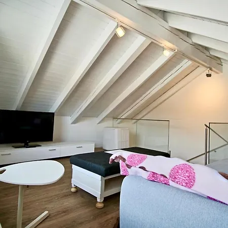 Maisonette Alpenblick アパート *